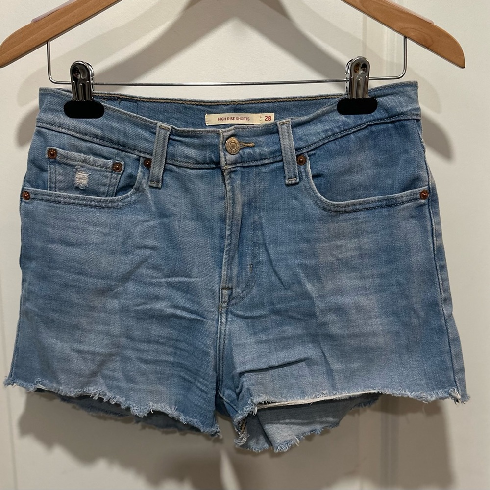 Levi’s Jean Distressed Raw Hem 5-Pocket Zip Denim Shorts Size 28